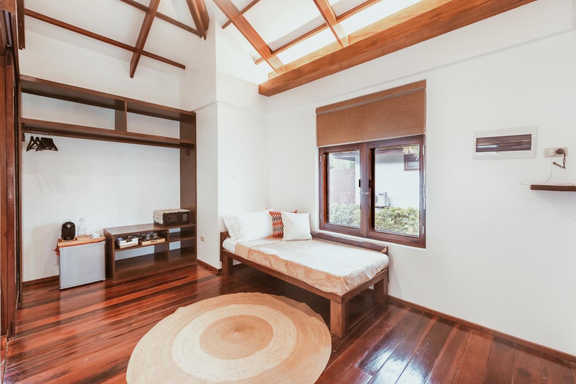 Alon Cloud9 Beach Front Catangnan Ngoại thất bức ảnh