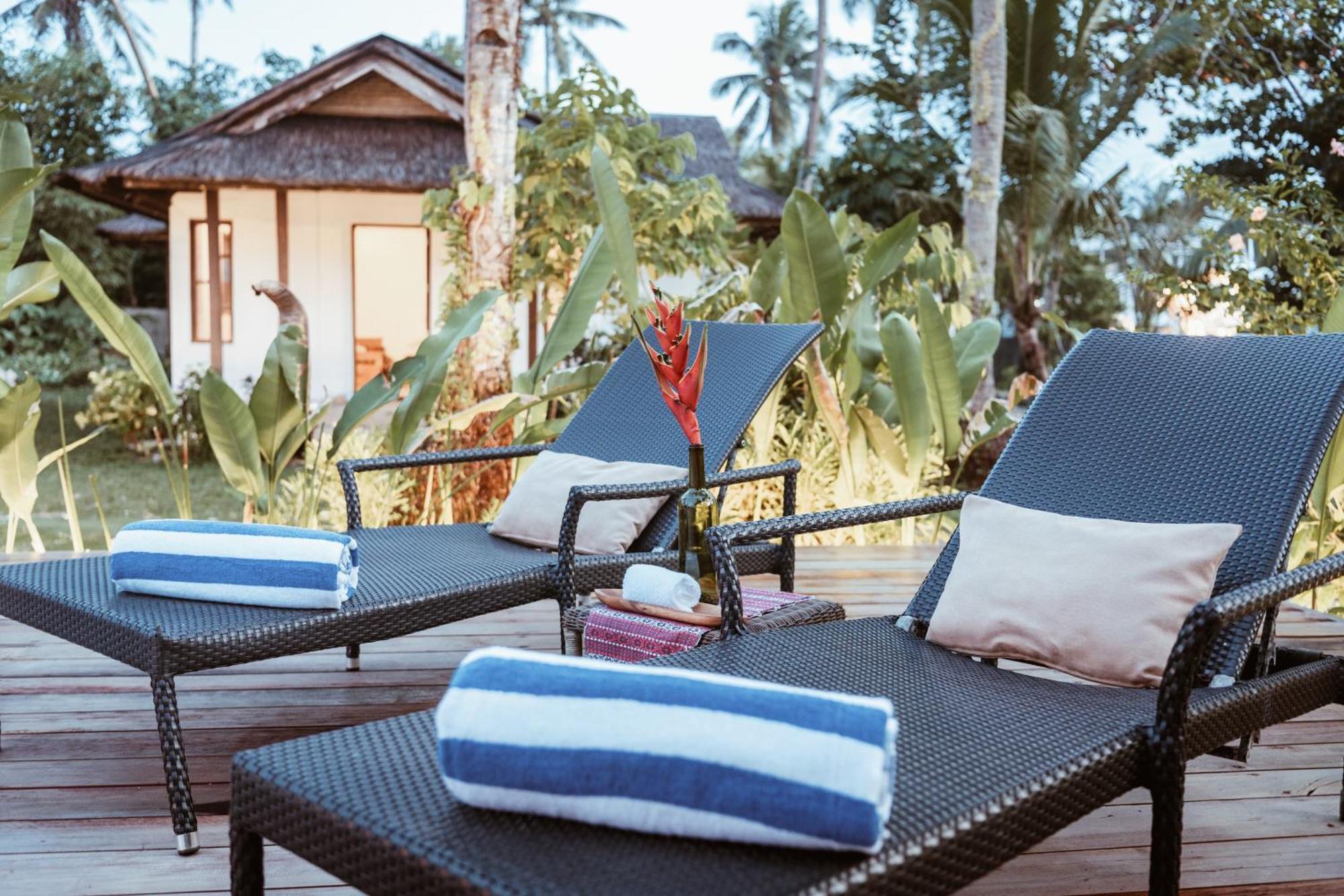 Alon Cloud9 Beach Front Catangnan Ngoại thất bức ảnh