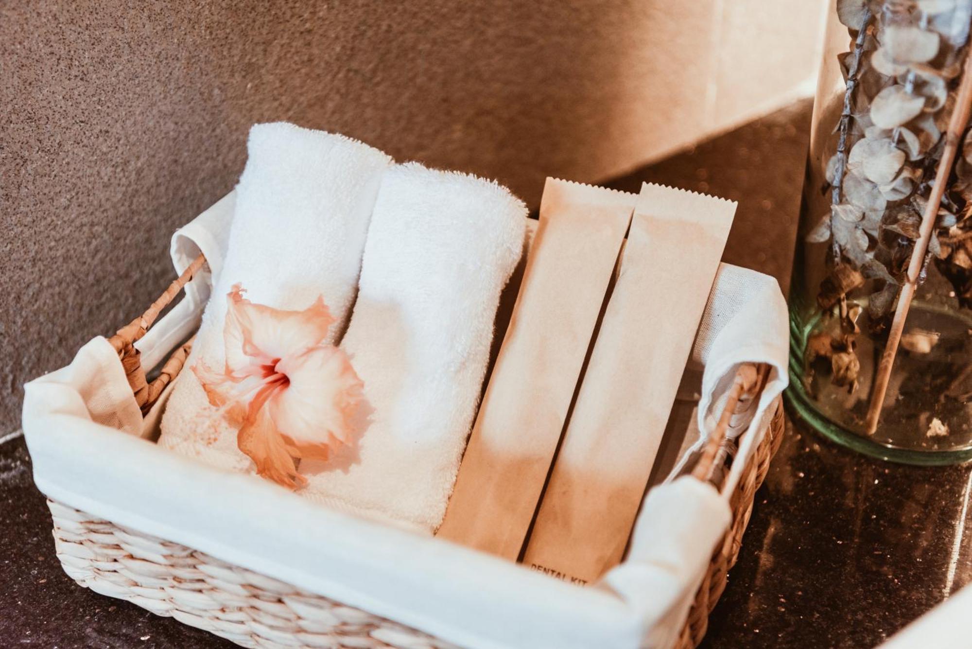 Alon Cloud9 Beach Front Catangnan Ngoại thất bức ảnh
